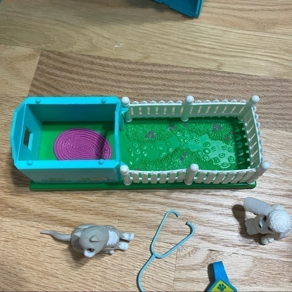 Vintage Littlest Pet Shop Storage Box Poodle Sheepdog Mommy & Baby Kenner Bundle